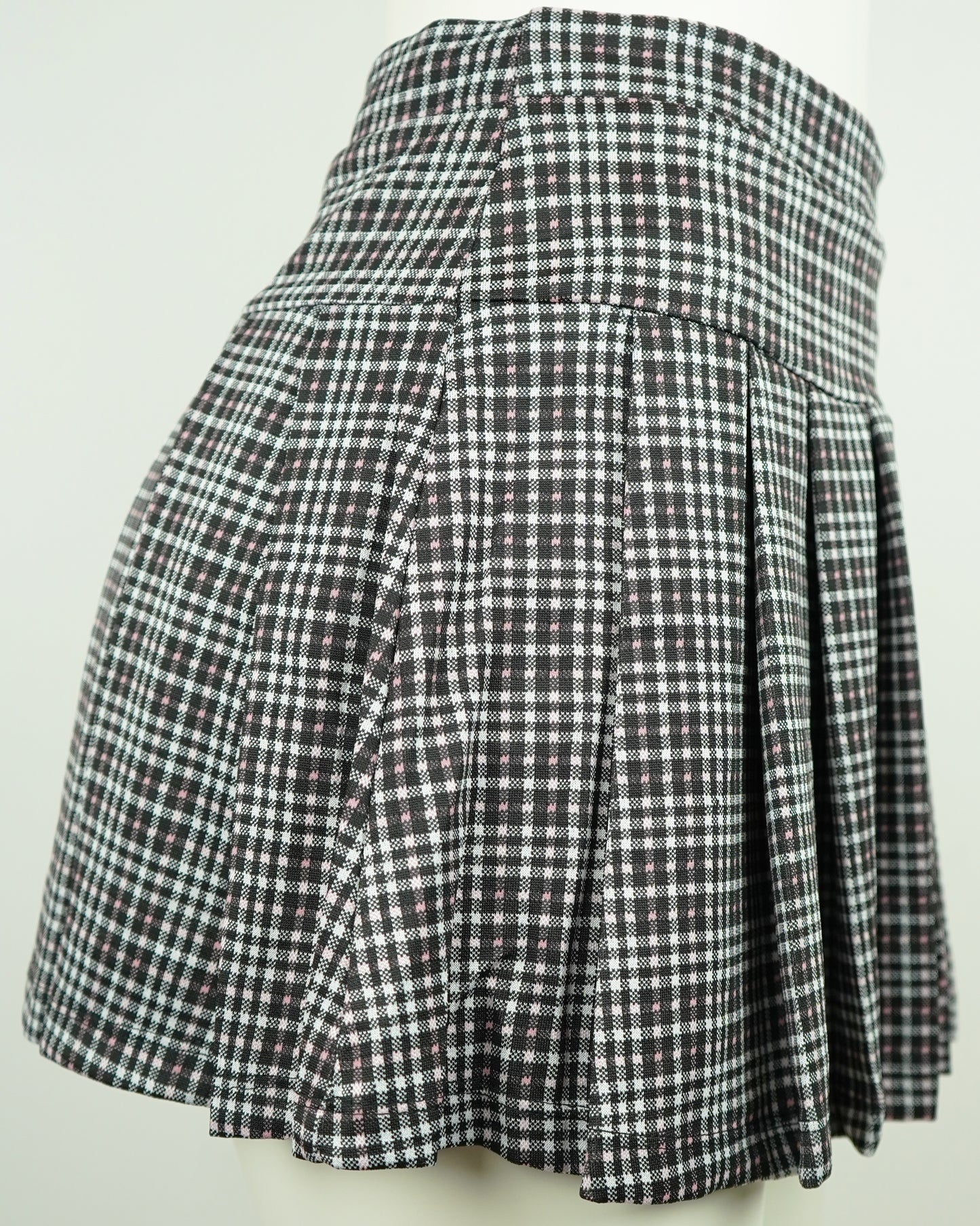 Comfortable Mini Skirt: Plaid Pattern w/ Built-In Shorts (Stretch Fabric)